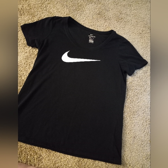 Nike - Picture 2 of 3